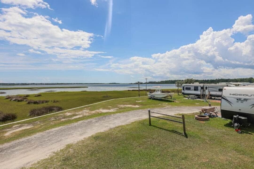 Surf City 2Br Park Home With Waterfront View And Parking Exterior photo