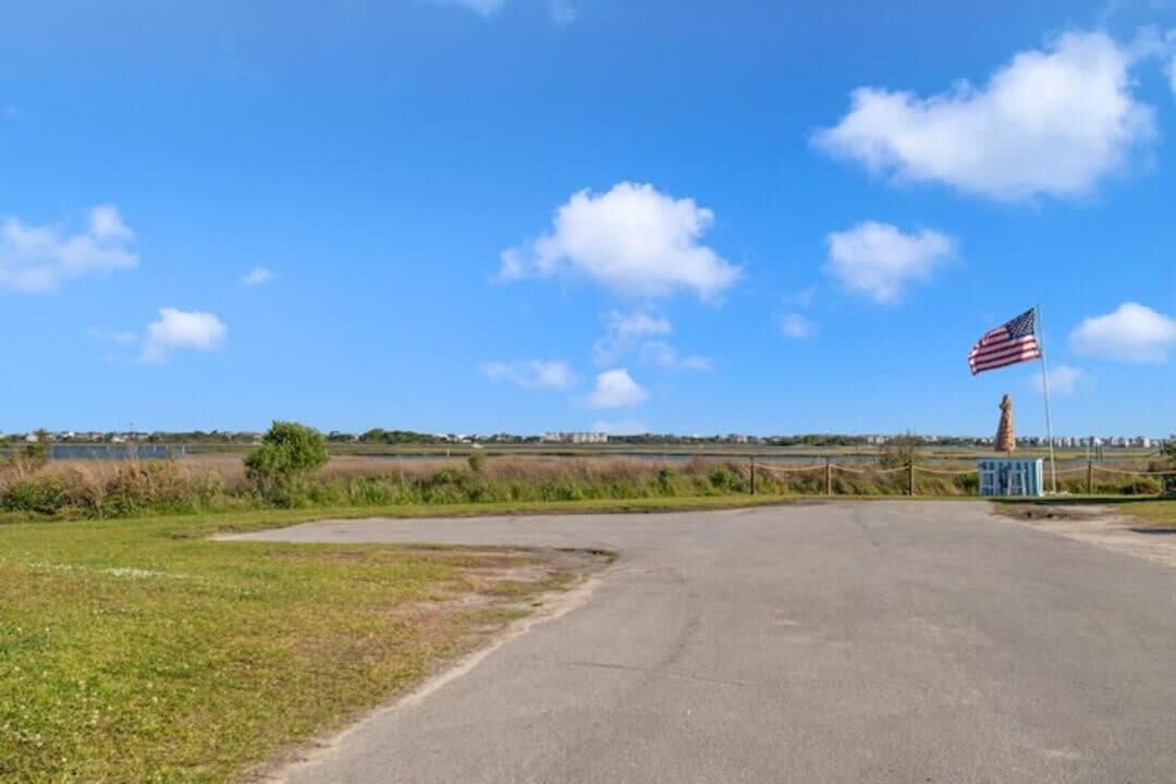 Surf City 2Br Park Home With Waterfront View And Parking Exterior photo